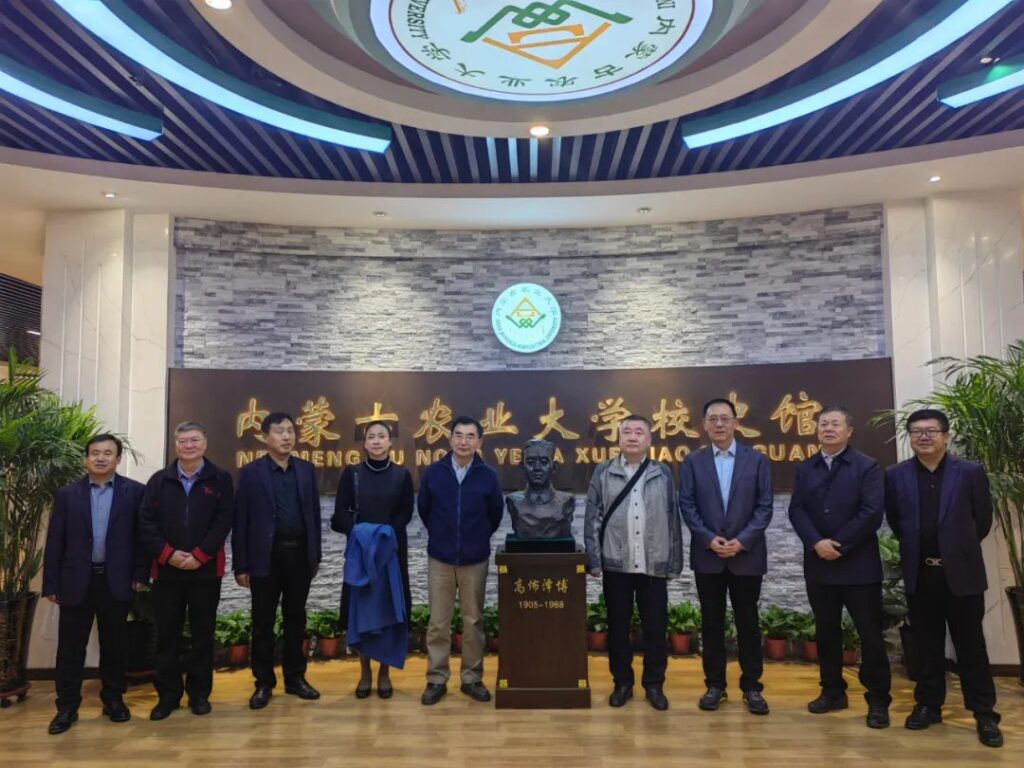 内蒙古农业大学成立全国首家钱学森沙产业学院 宇航人公司成为首批钱学森沙产业学院理事单位