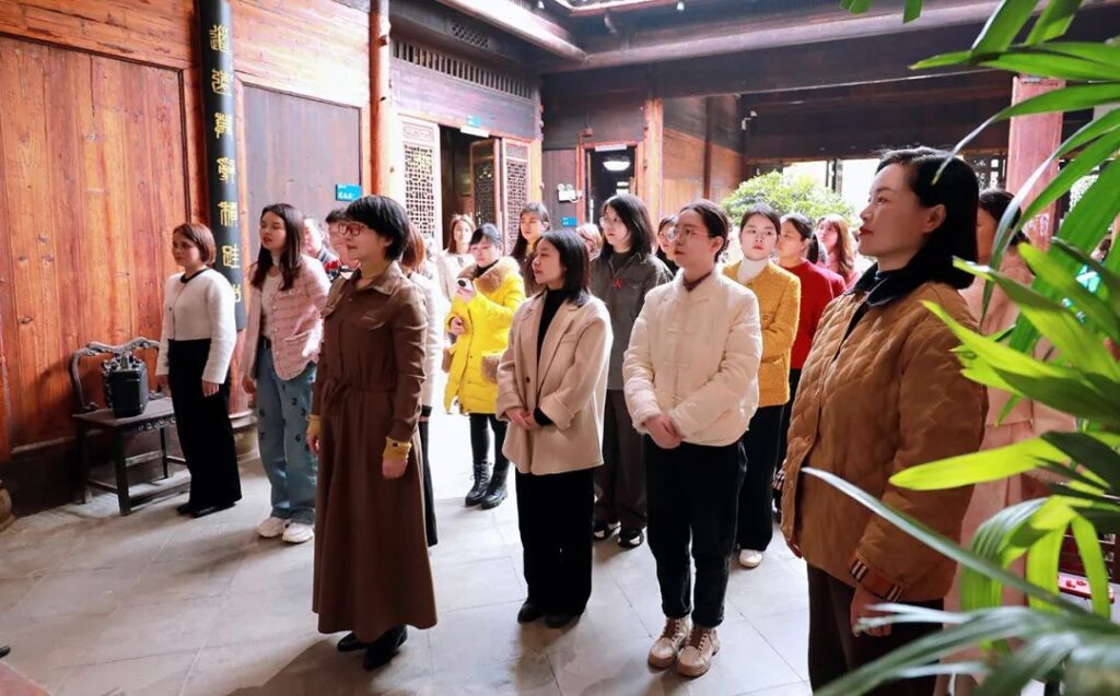 绿之韵集团举行“三八”女神节主题活动
