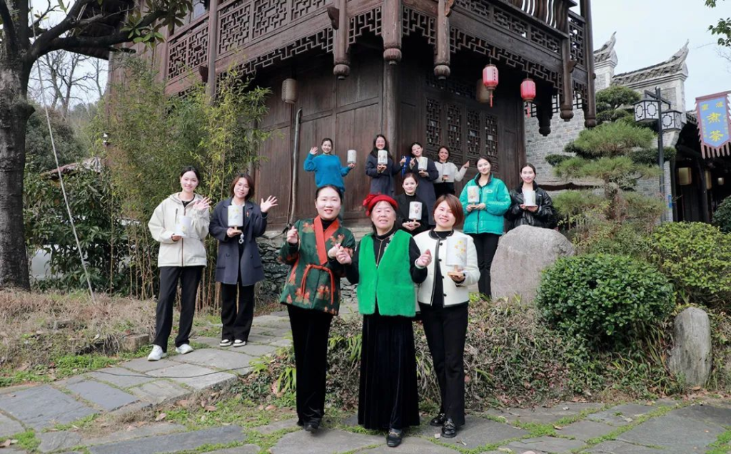 绿之韵集团举行“三八”女神节主题活动