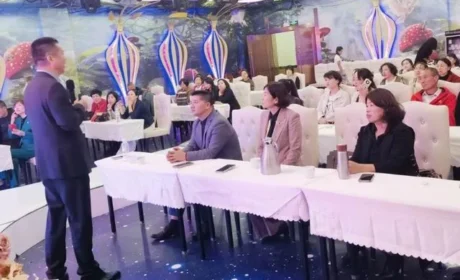 集宁大同两城联动举办荣格健康事业说明会