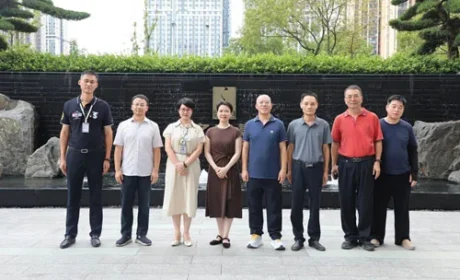 中共长沙市雨花区区委常委刘燕妮调研绿之韵