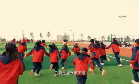 香雪制药携凤凰卫视及公益伙伴致敬特教教师