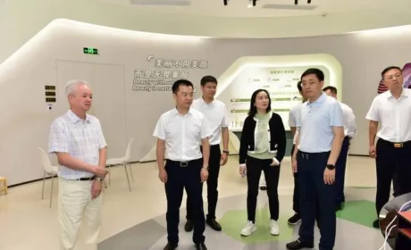 汗水与荣耀的交响　回顾完美公司8月大事记