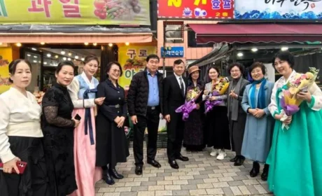 理想华莱总经理龙明华一行亲赴韩国市场调研