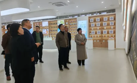 御本堂重庆药业迎市药监局与园区管委会调研