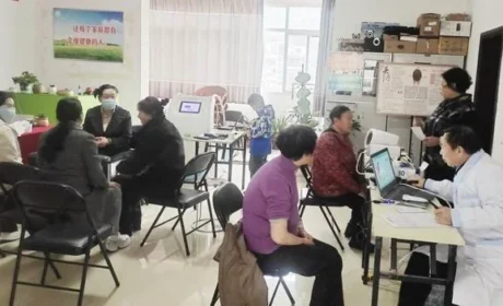 走进陕西商洛 荣格云·健康巡检公益行举行