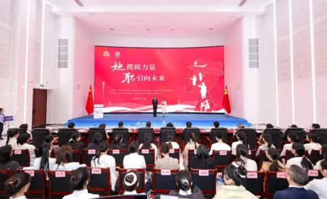 绿之韵集团总裁劳嘉带领企业助力女大学生就业创业