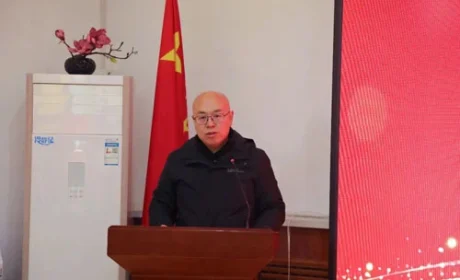 完美|“微光聚爱·益暖童心”慰问活动举行