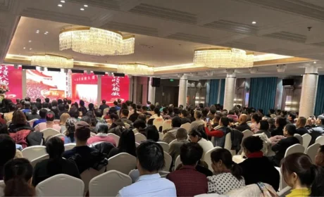 “新时代骄傲 星耀新疆”2025年度新疆区域表彰会成功举办