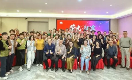 荣格2025年度华东区表彰大会于青岛圆满举办