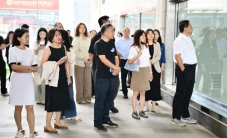 北京上市公司参访团到同仁堂调研交流