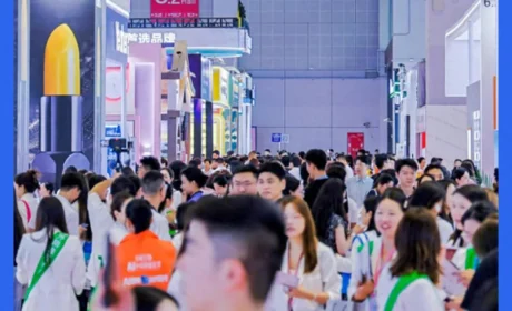 上海美博会的几个微操,反映了健康消费什么风向?