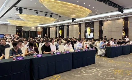 新时代 | 以专业深耕 以榜样领航，“无龄榜样 魅力人生”主题活动走进辽宁朝阳