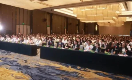 “健康中国 安惠在行动”郑州站报告会举行