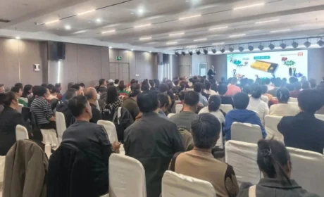 新时代 | “无龄榜样 魅力人生”主题活动走进内蒙古巴彦淖尔