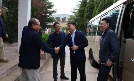省市外事系统携媒体联合走访长青中国
